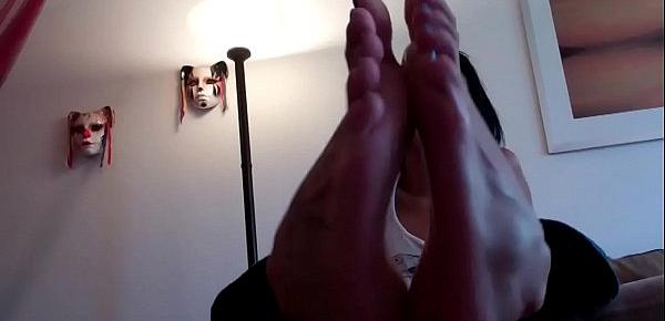 trendsYou can do anything you like with my feet